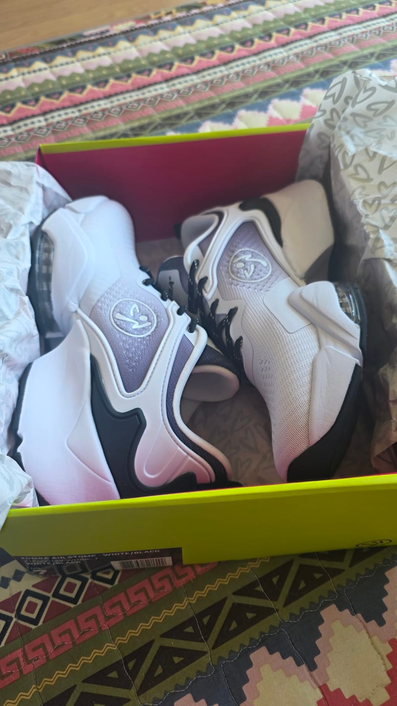 Customer photo review of Zumba Air Stomp - White/Black