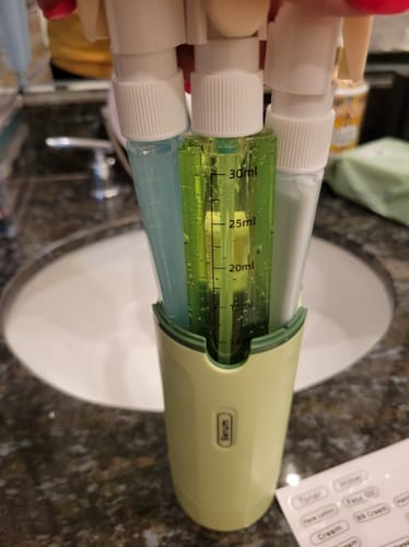 Customer photo review of Dispensador 4 en 1 sin goteos