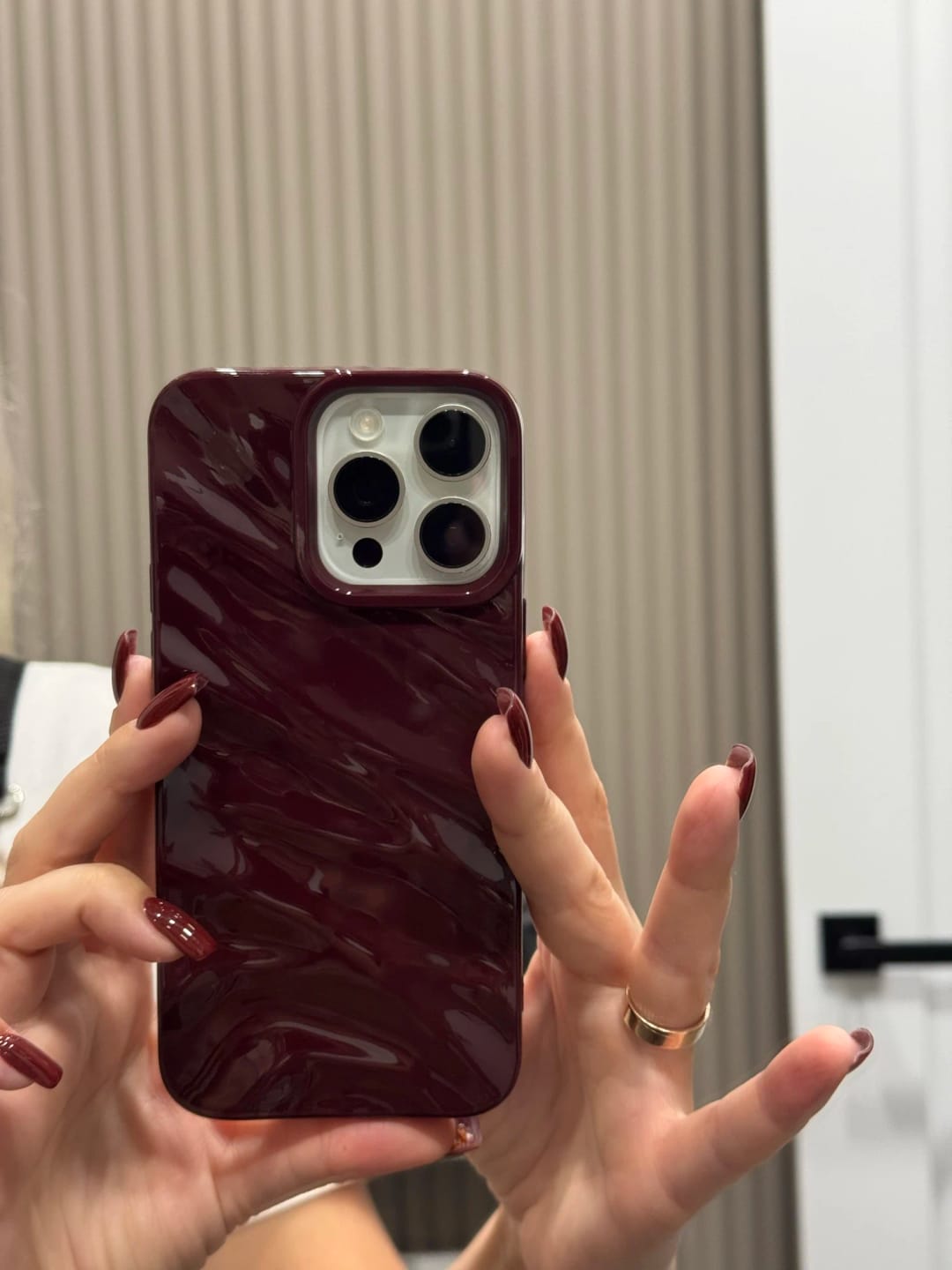 Customer photo review of Chrome Gradient iPhone Kılıfı