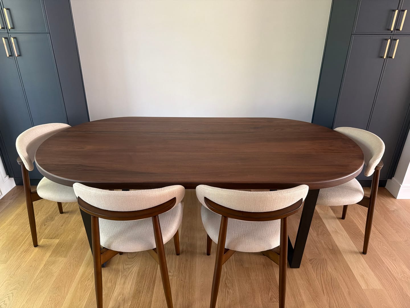 Customer photo review of Oasis Oval Solid Walnut Wood Dining Table – Farmhouse Design