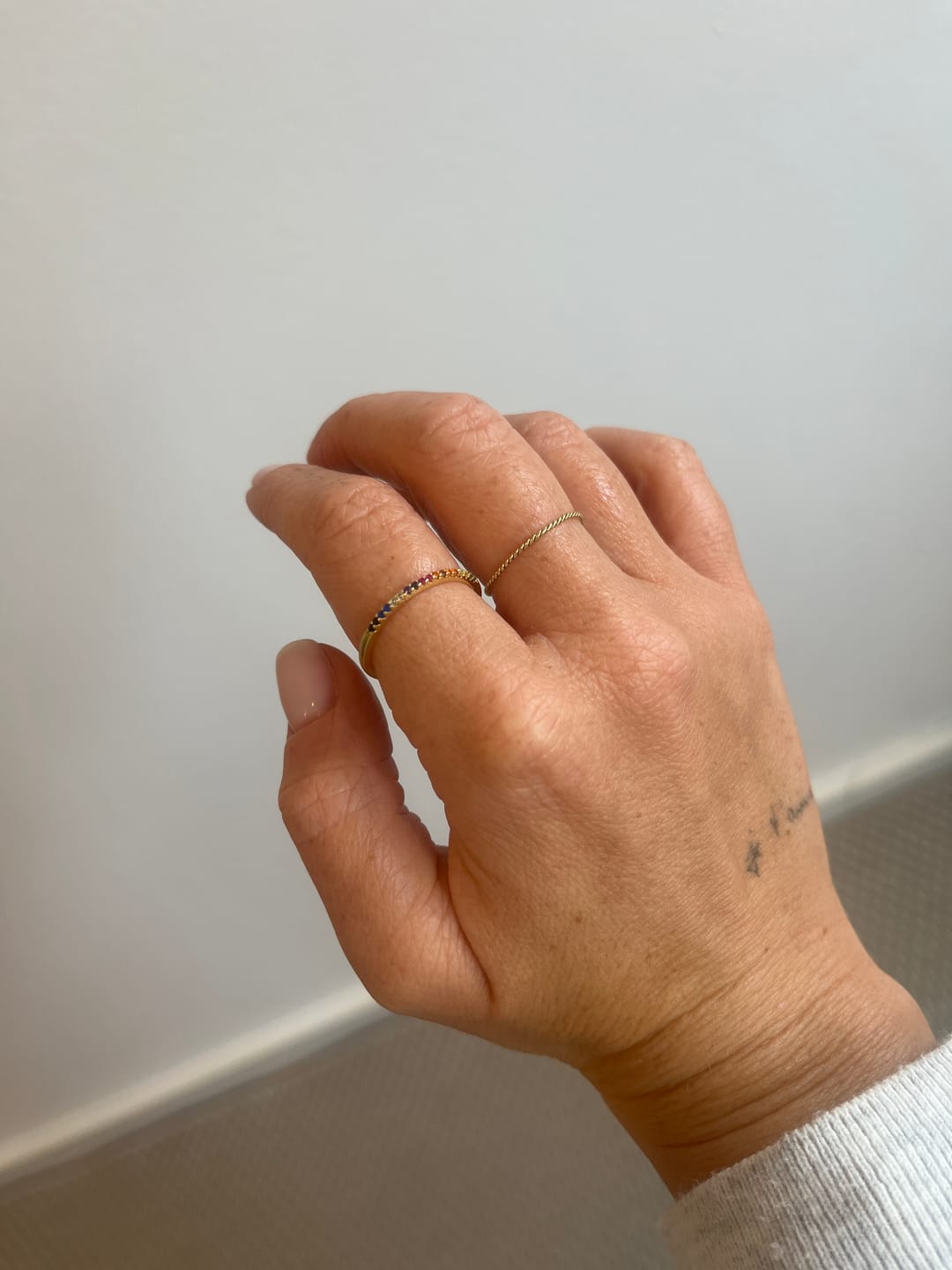 Customer photo review of Anillo Rainbow