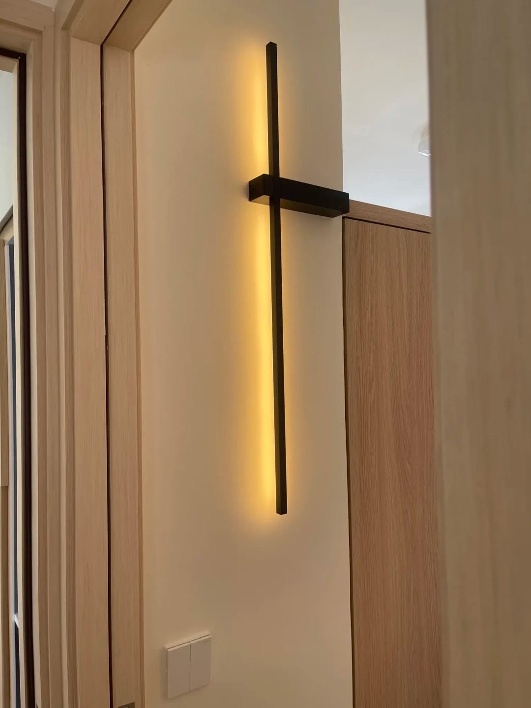 Customer photo review of Vertical LED Bar Wall Light, Aluminium Wall Sconce, 60–120 cm