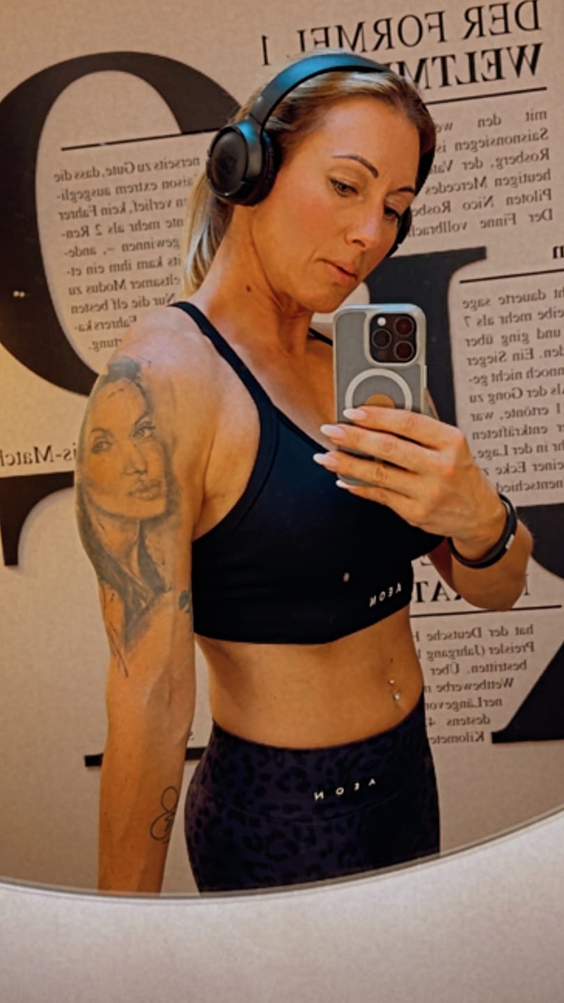 Customer photo review of SIGNATURE SEAMLESS BRA