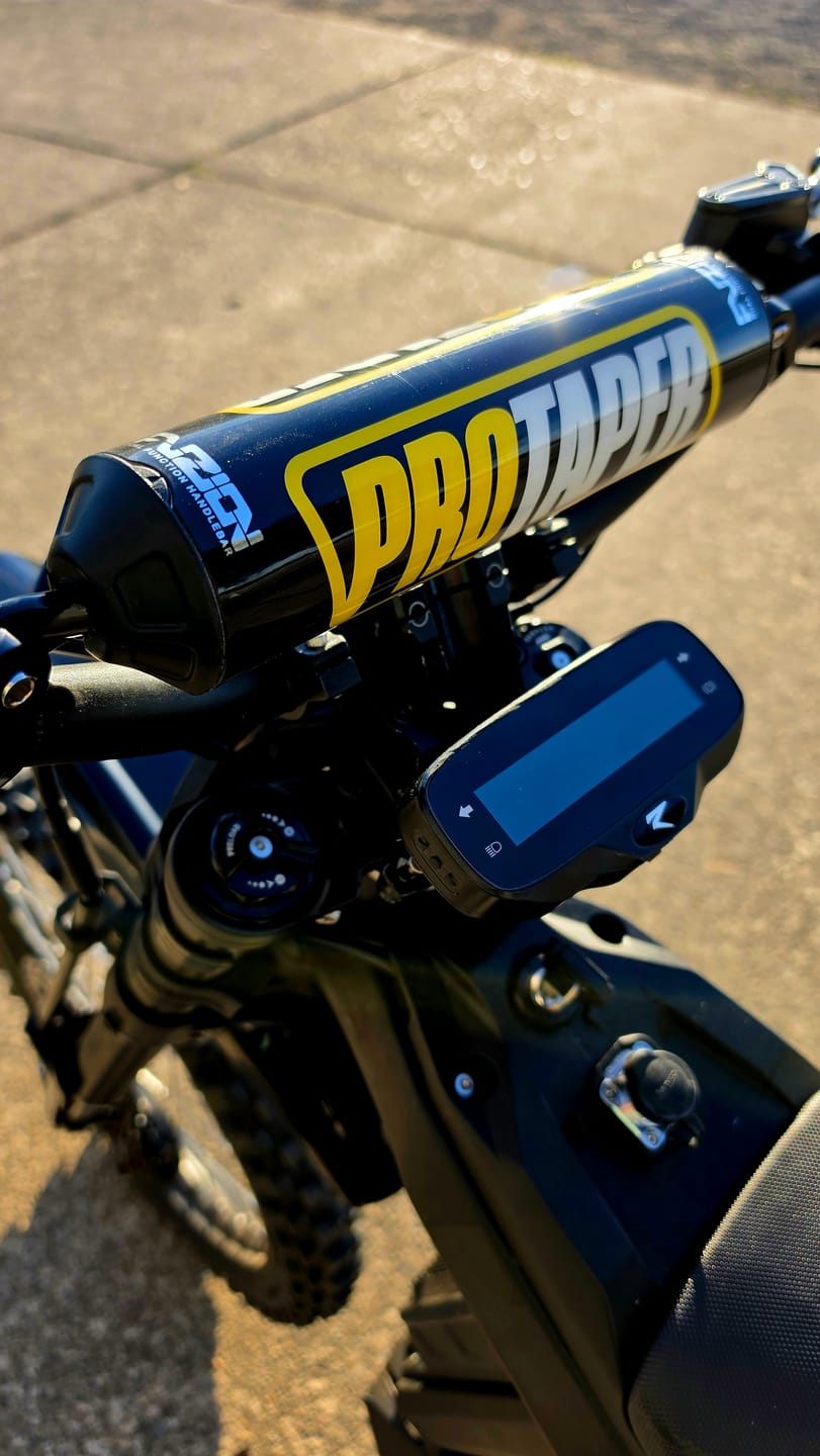 Customer photo review of Display Relocation Bracket Kit | Rawrr Mantis X