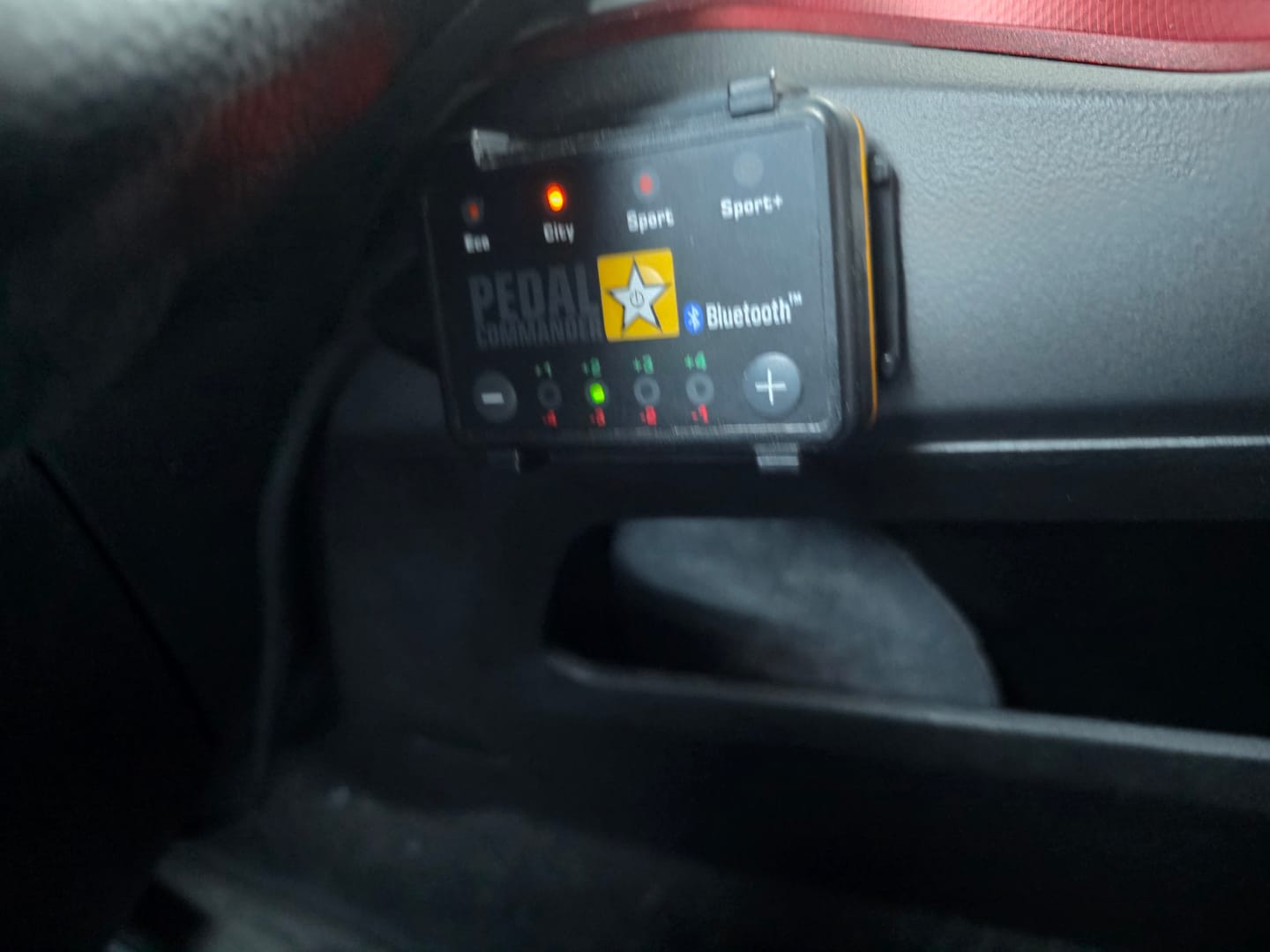 Customer photo review of Pedal Commander for RAM 1500