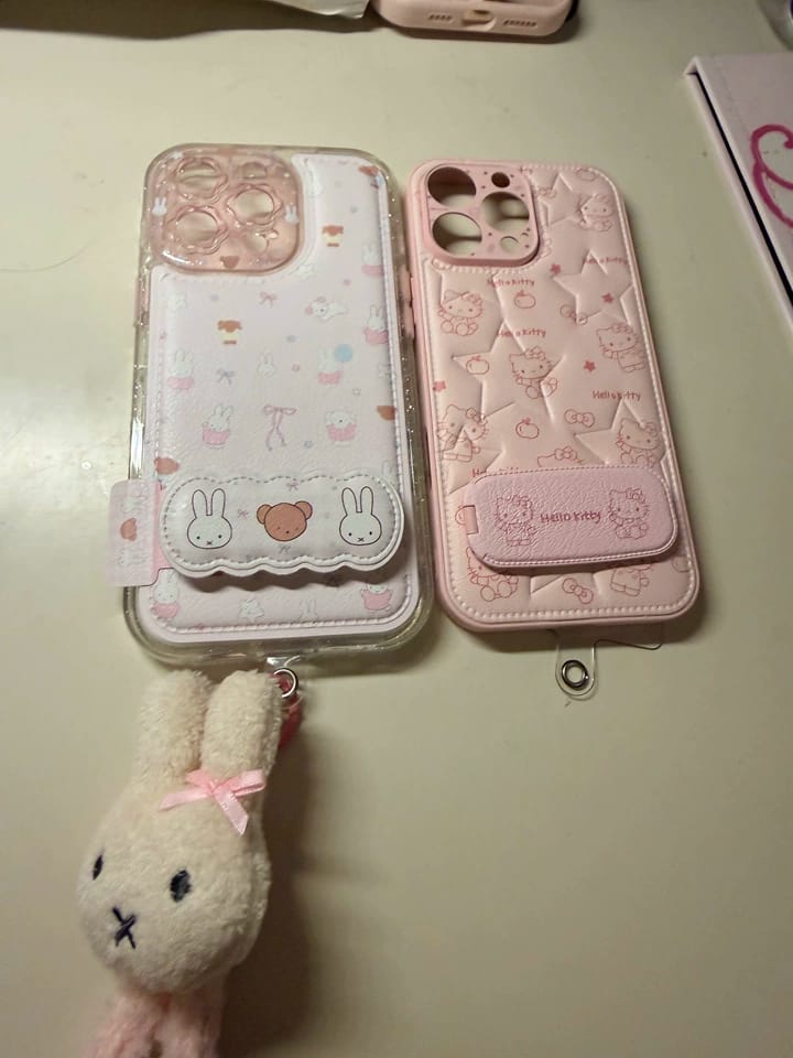 Customer photo review of Miffy Tavşan Figürlü Askılı Şeffaf iPhone Kılıfı – Kareli Boyun Askılı