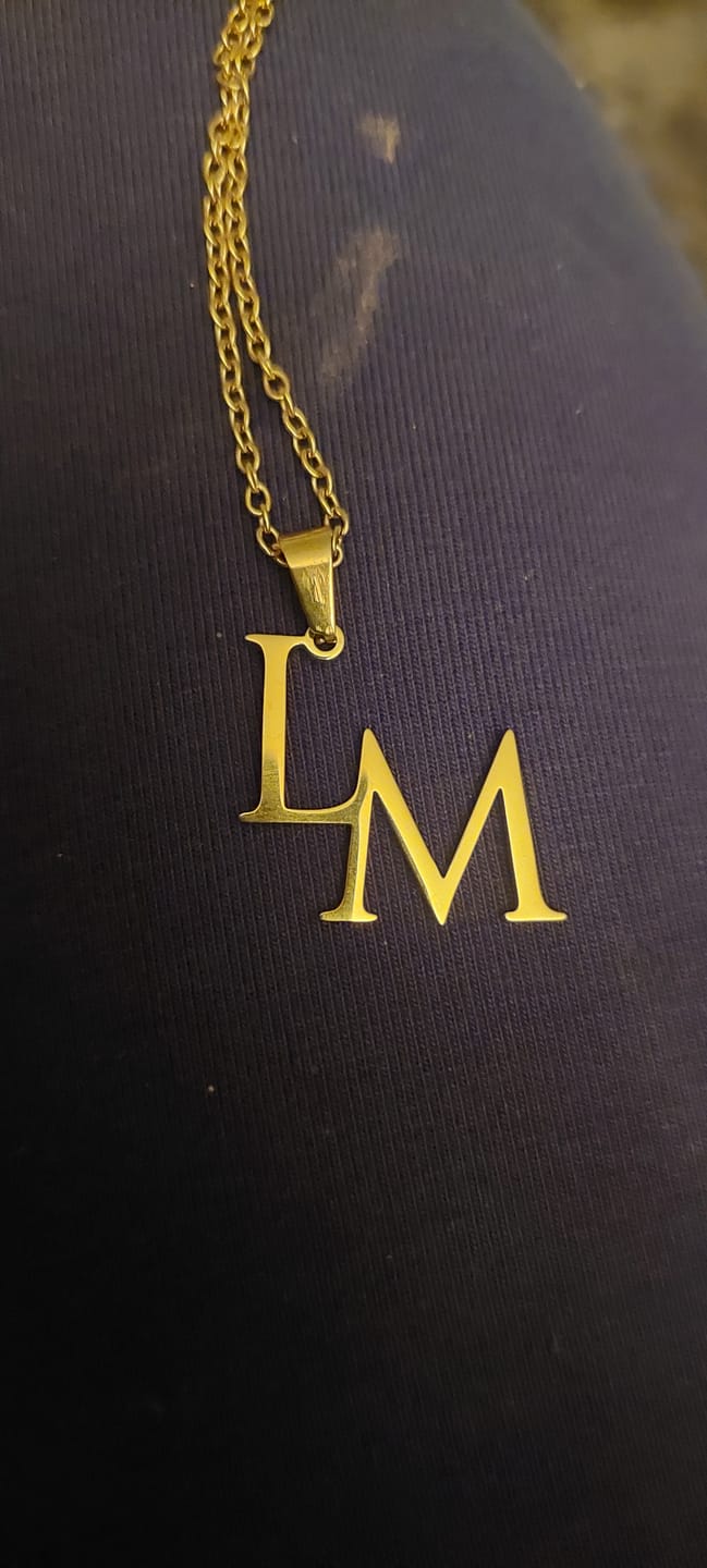 Customer photo review of Gepersonaliseerde dubbele initialen ketting