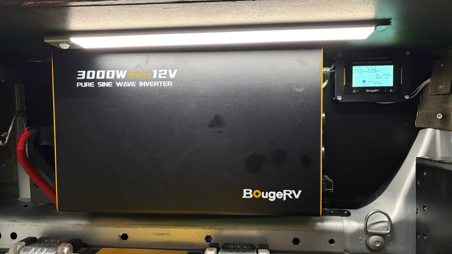 Customer photo review of BougeRV Onduleur 3000W 12V à Onde Sinusoïdale Pure avec Bluetooth