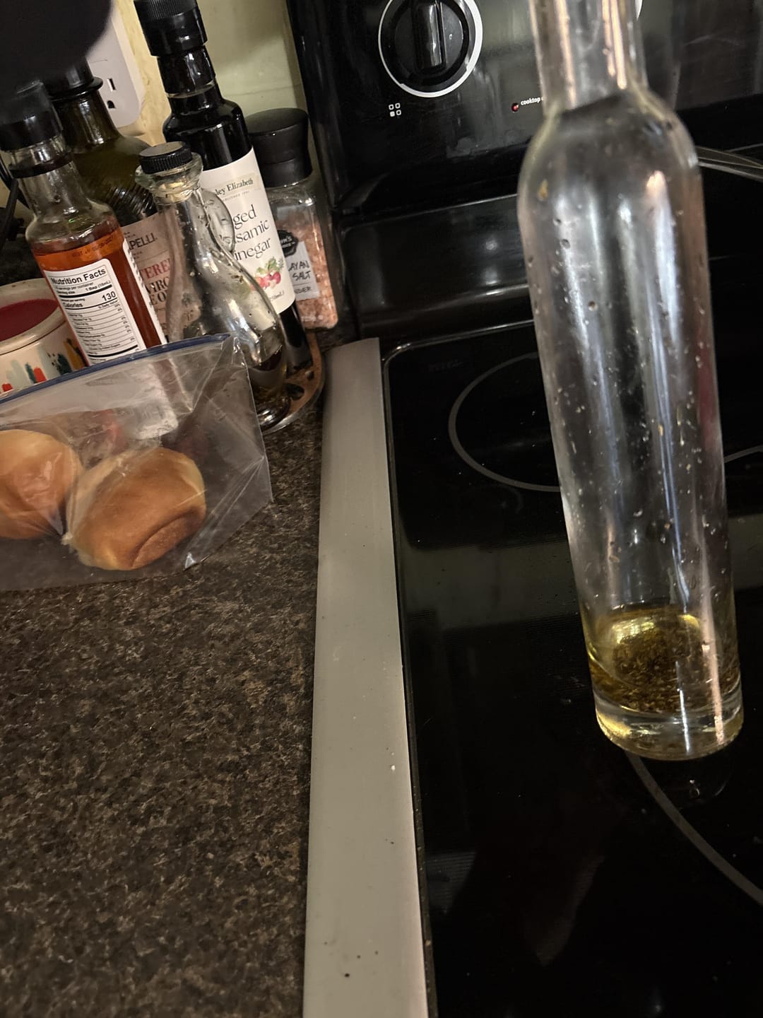Customer photo review of Parmesan Garlic Oil, Tall Round (12.7 fl oz)