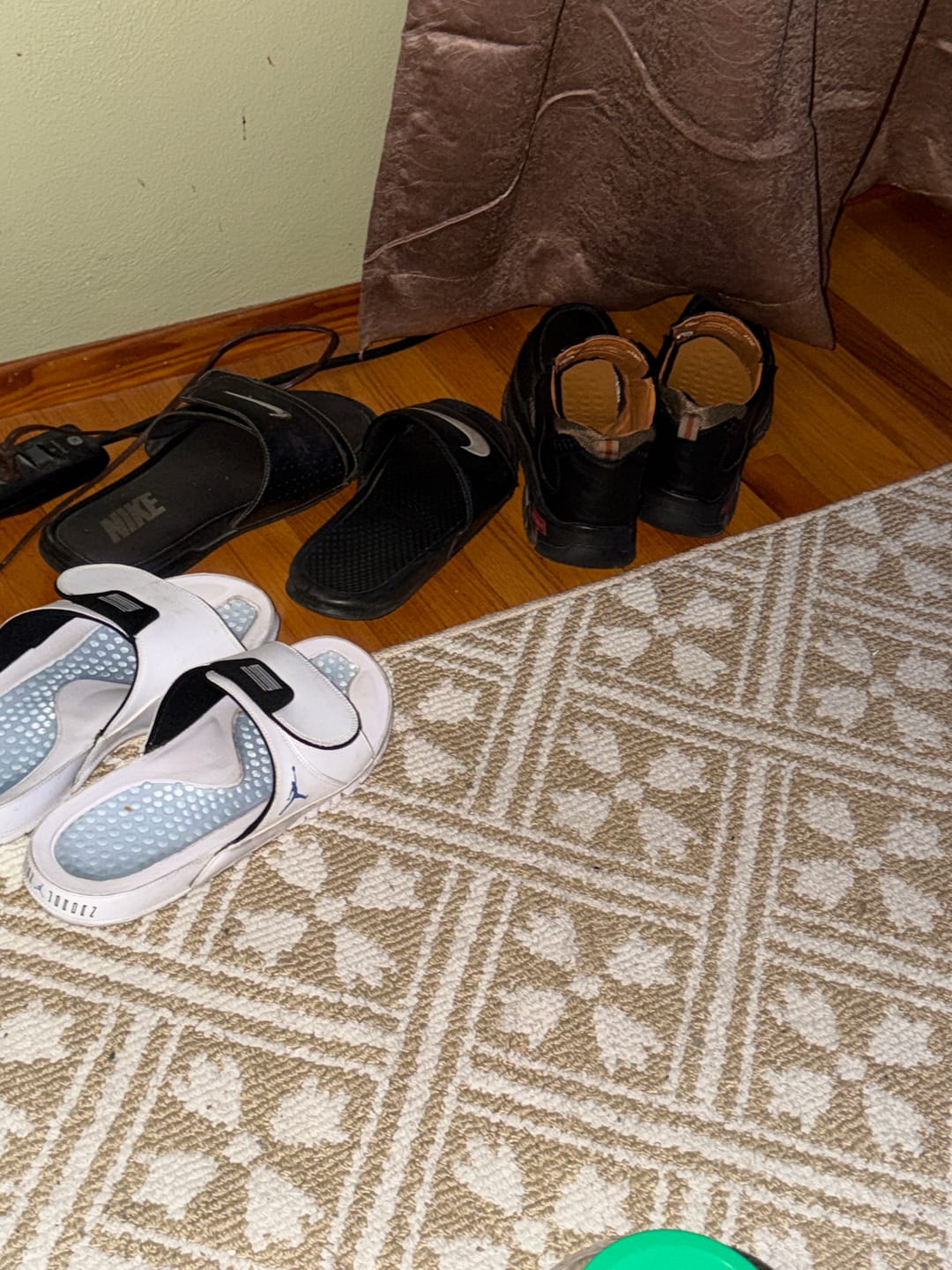 Customer photo review of EaseStep™ Waterproof Non-Slip Ankle Boots – Soft Comfort & Orthopedic Support