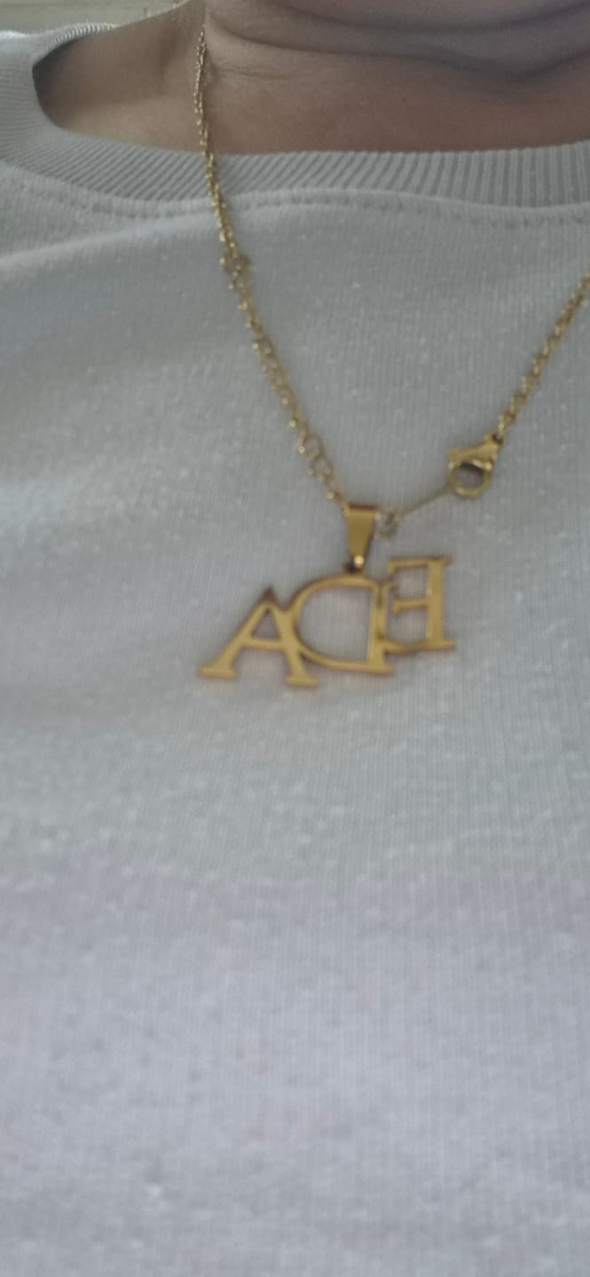 Customer photo review of Collier personnalisé à double initiale