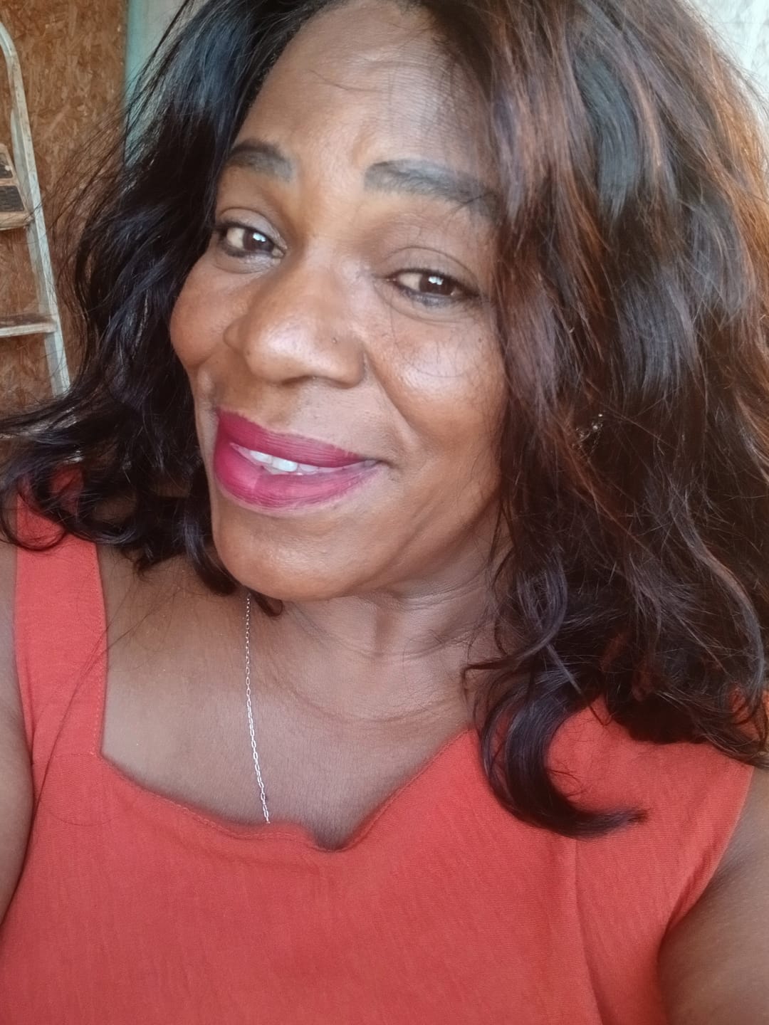 Customer photo review of Lace Front Humana HD Núbia Castanho Escuro 35cm - Repartição Livre 13x4