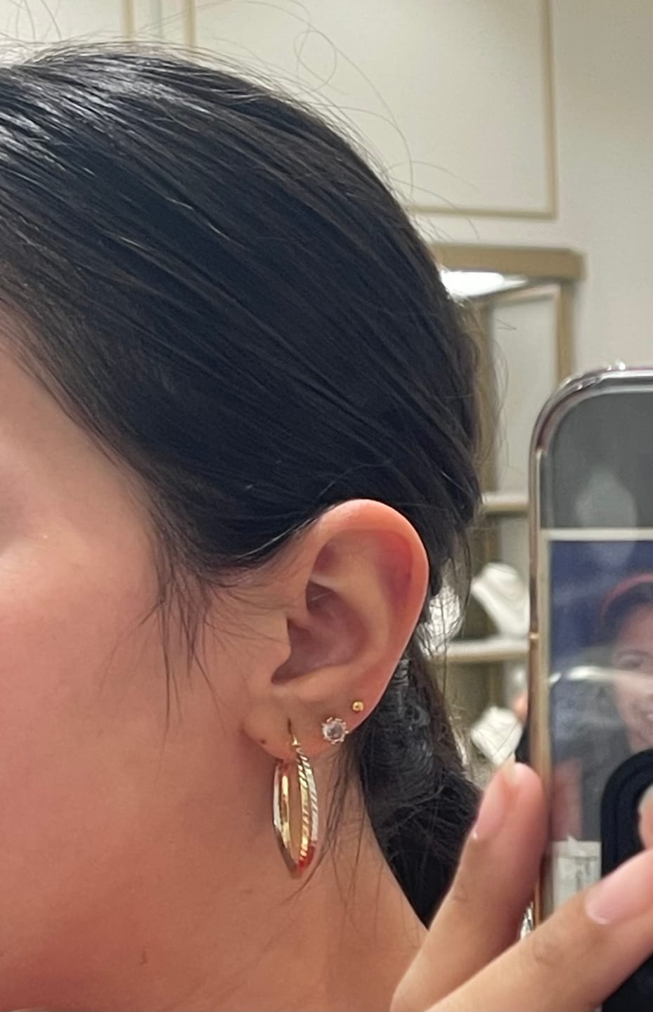 Customer photo review of PERFORACION Piercing Party