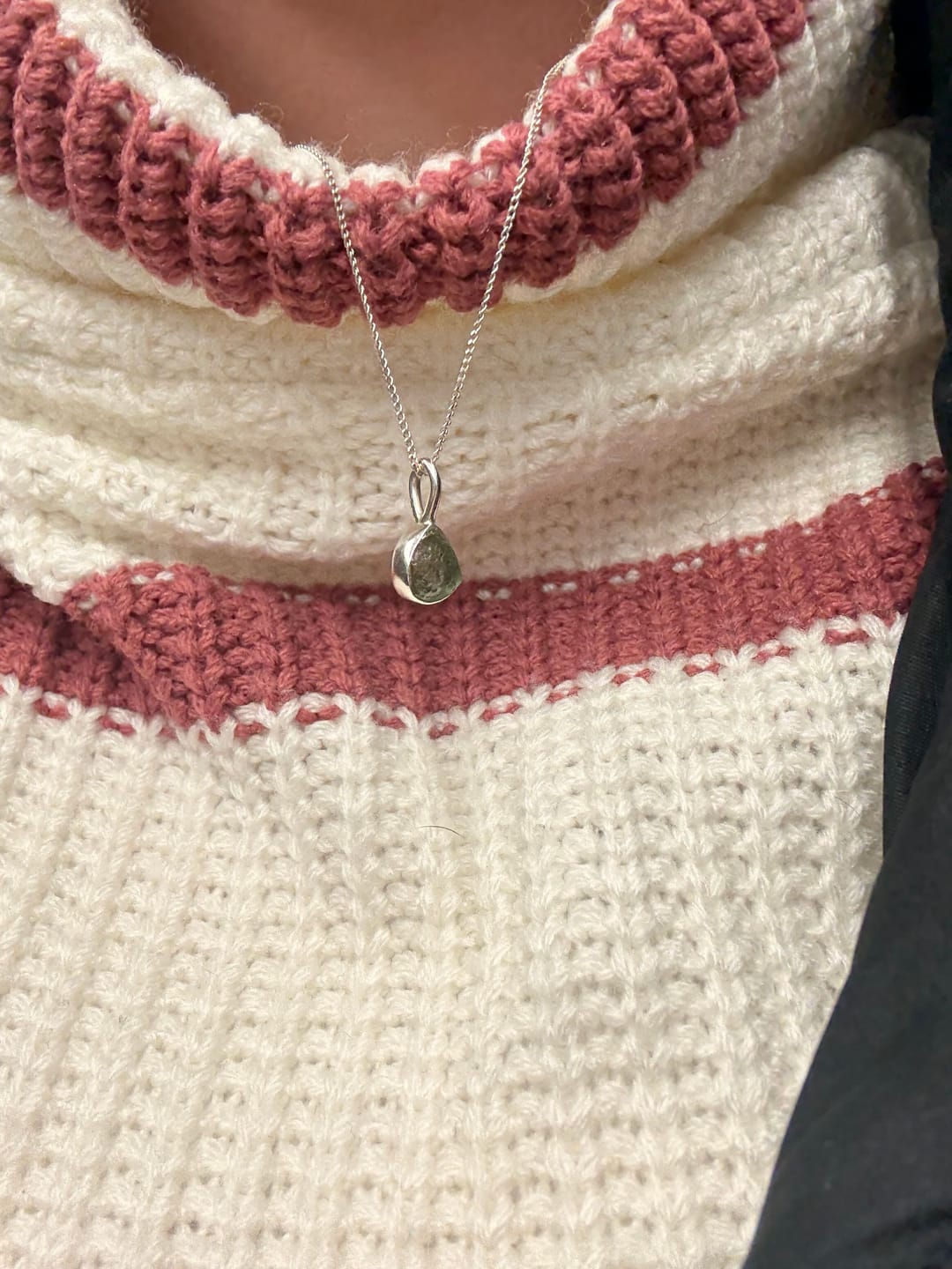 Customer photo review of Moldavite - Mini necklace pendant (sterling silver)