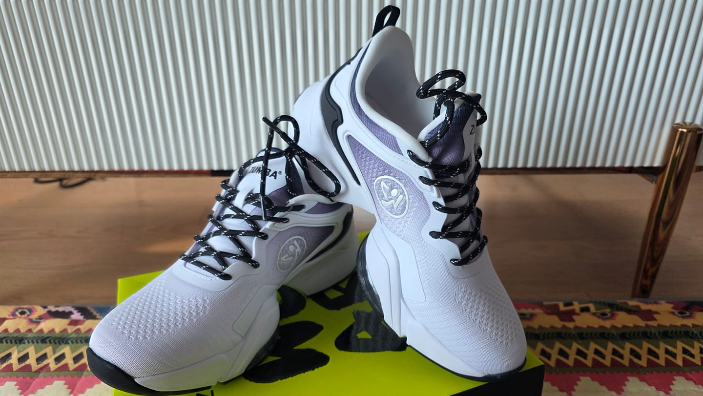 Customer photo review of Zumba Air Stomp - White/Black