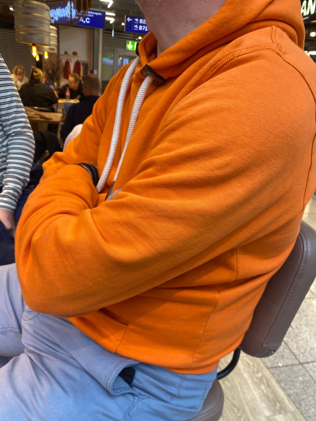Customer photo review of Mooinzen · Unisex Bio Jogger Hoodie