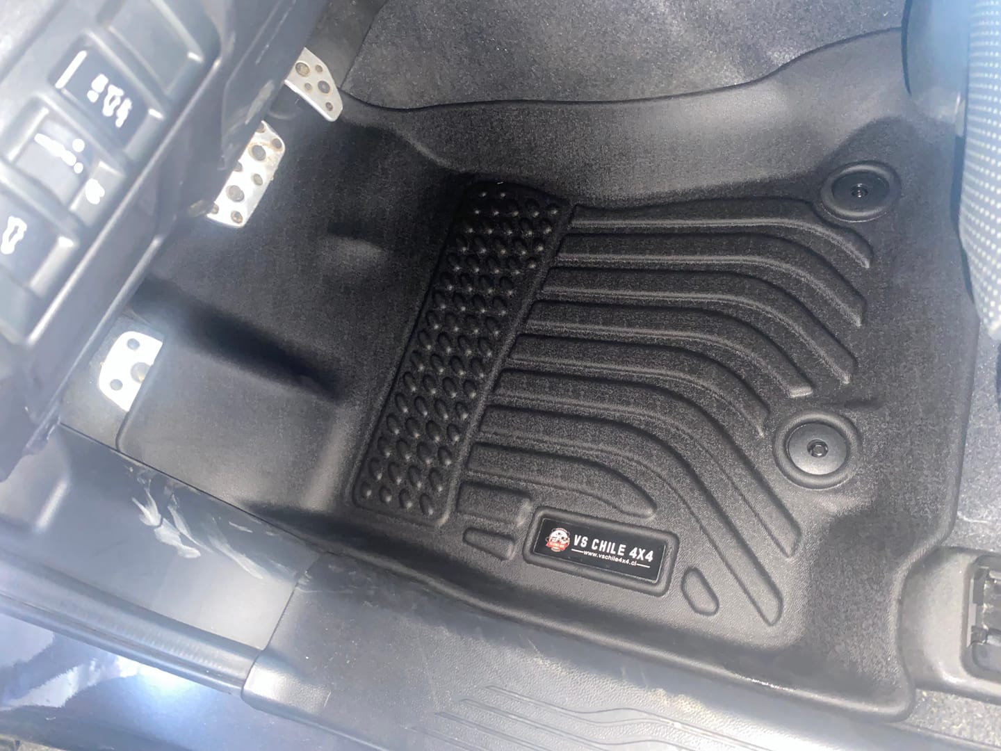 Customer photo review of Pisos Calce Perfecto Subaru Outback 2020 al 2026