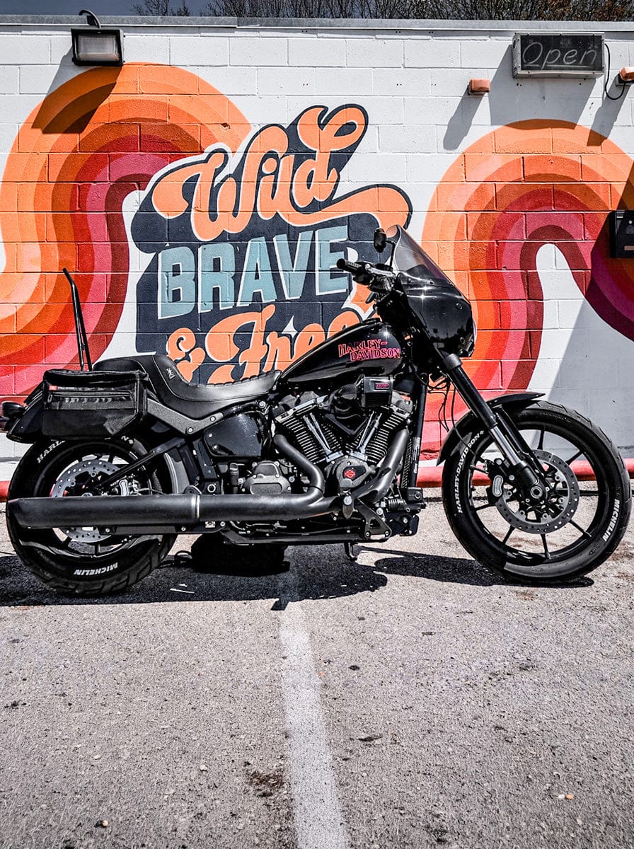 Customer photo review of 18L - Patriot Medium Throw Over Saddlebags For 2025+ Harley Softail Low Rider S FXLRS