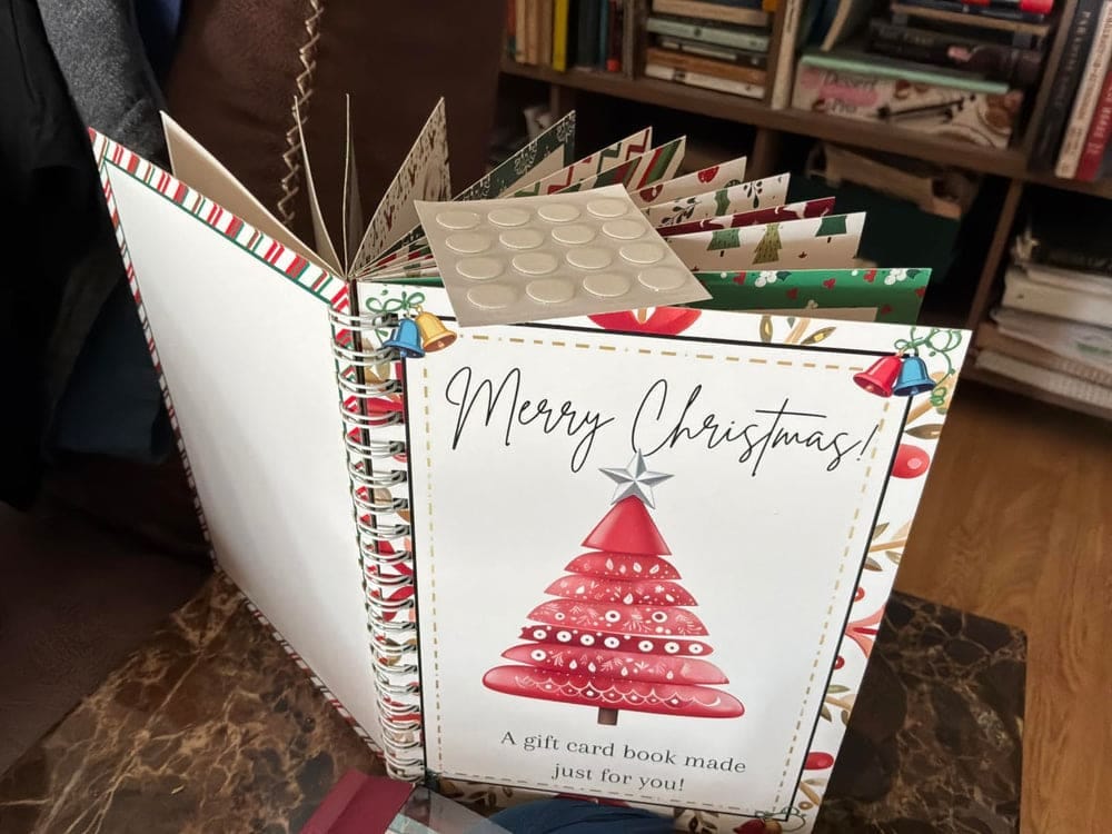 Customer photo review of Chrismtas Gift Card Book