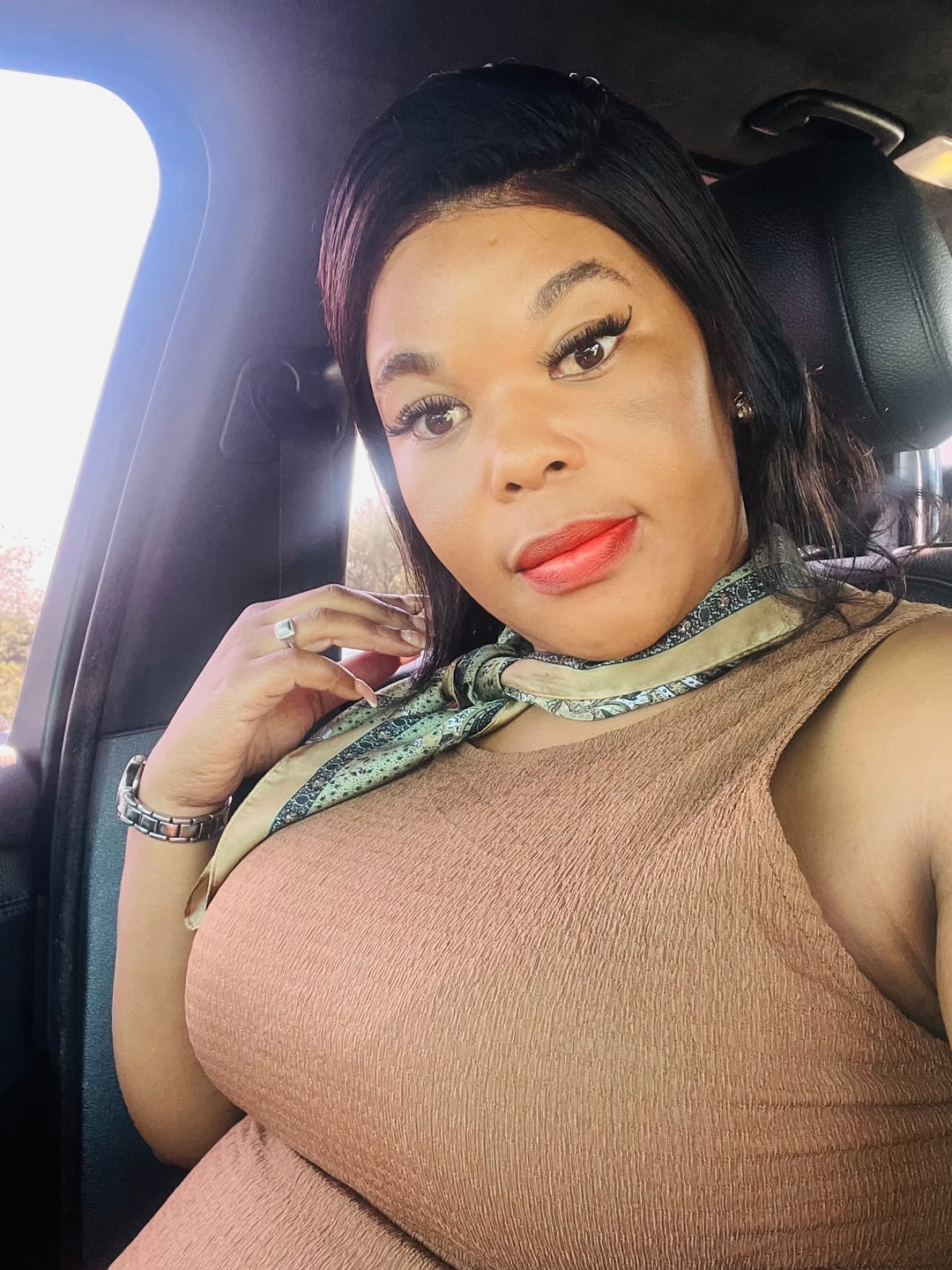 Customer photo review of KAMO - Brazilian 13x4 Lace Front Wig