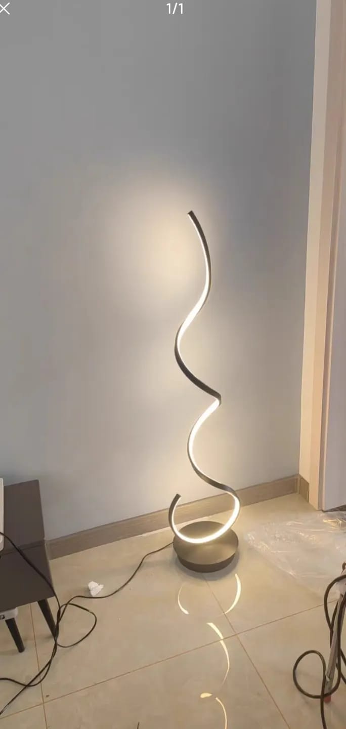 Customer photo review of Spiral LED Floor Lamp, Aluminium and Acrylic, 133 cm, Plug In