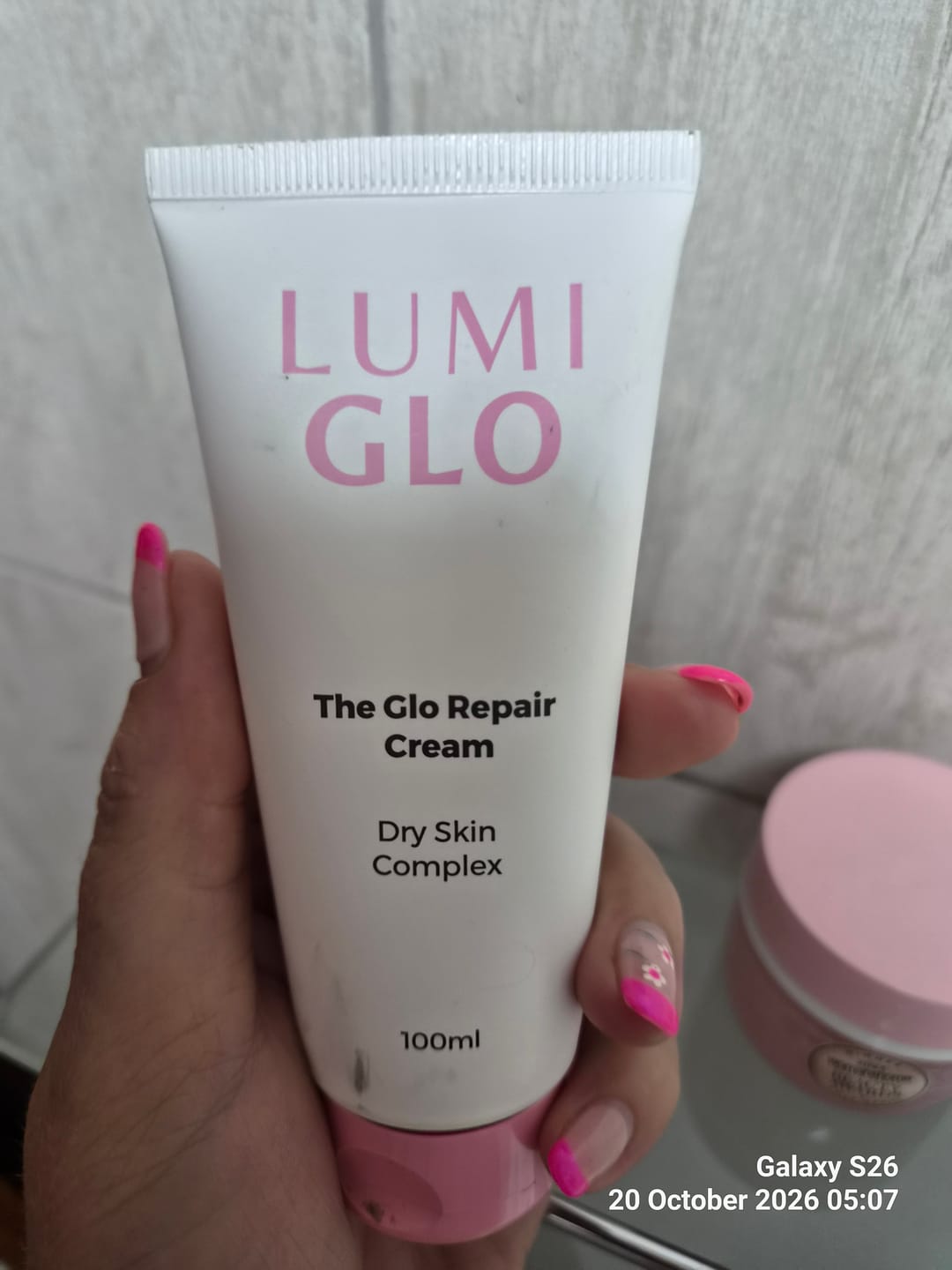 Customer photo review of The Glo Repair Cream