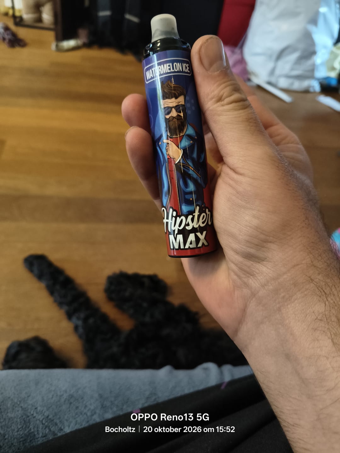 Customer photo review of Hipster 6000 Puffs Box of 10