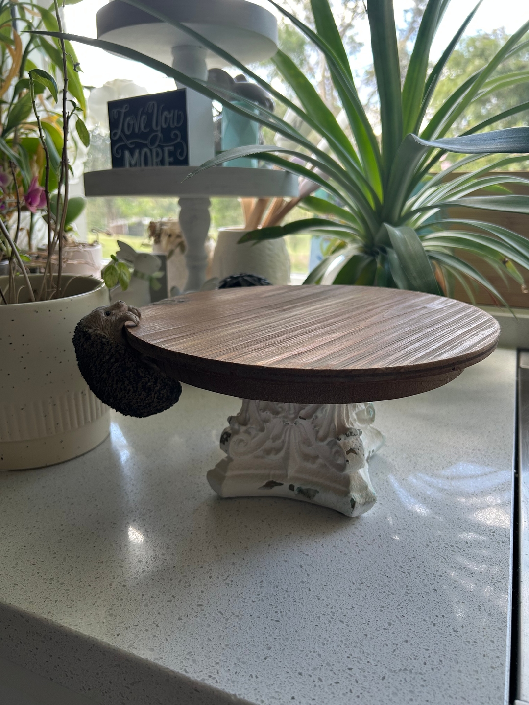 Lawrence cake stand