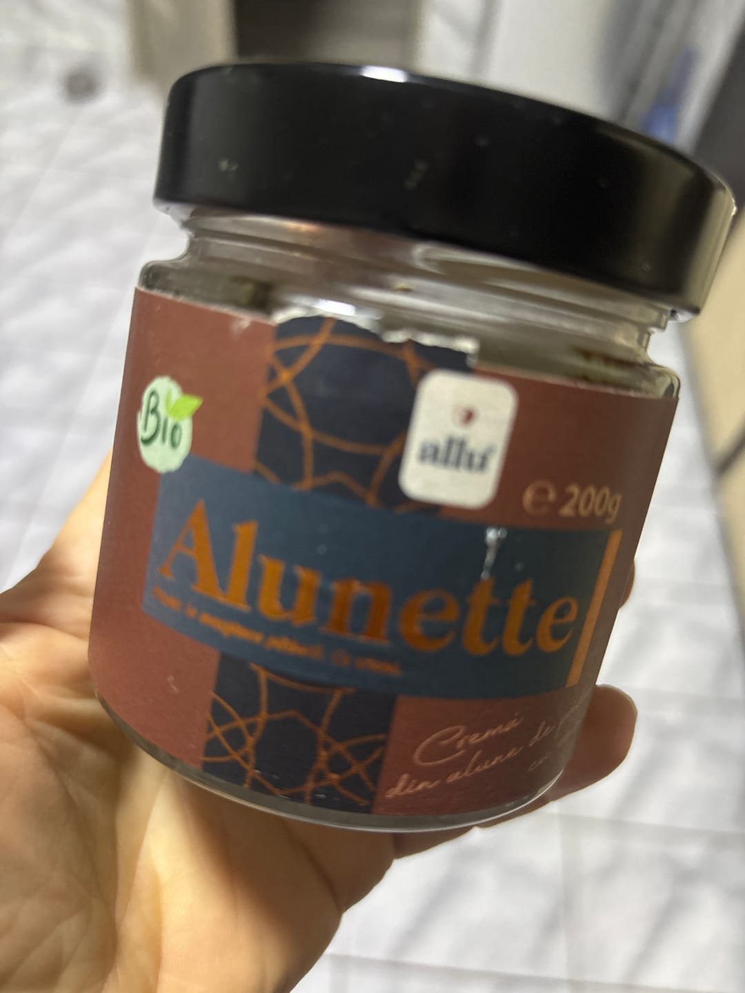 Customer photo review of Magistrall - ciocolată neagră cu 30% alune de pădure, BIO, 100g