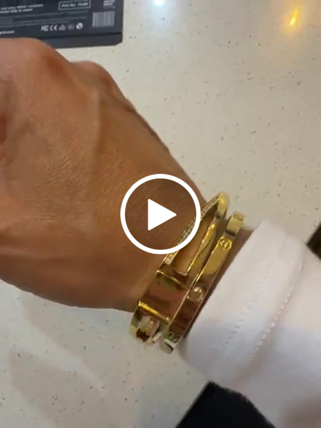 Customer video review of NARROW HINGED BANGLEIN WITH DIAMONDS SMALL