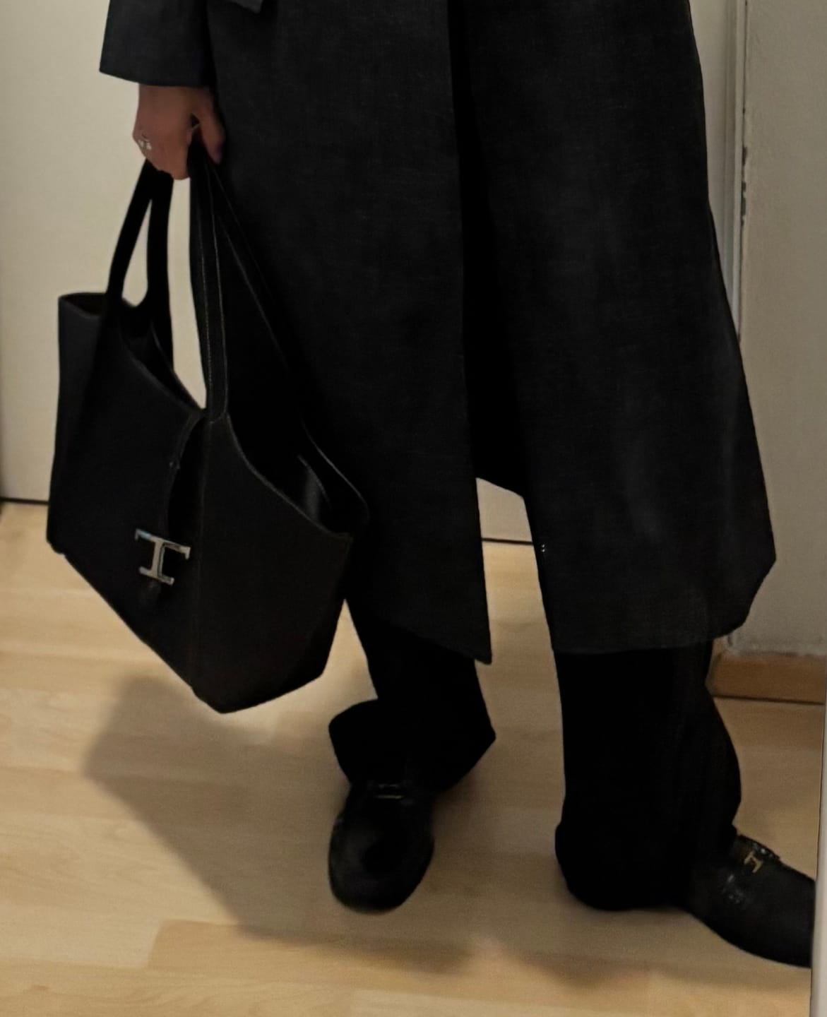 Customer photo review of T Timeless Tote Bag Piccola in Pelle