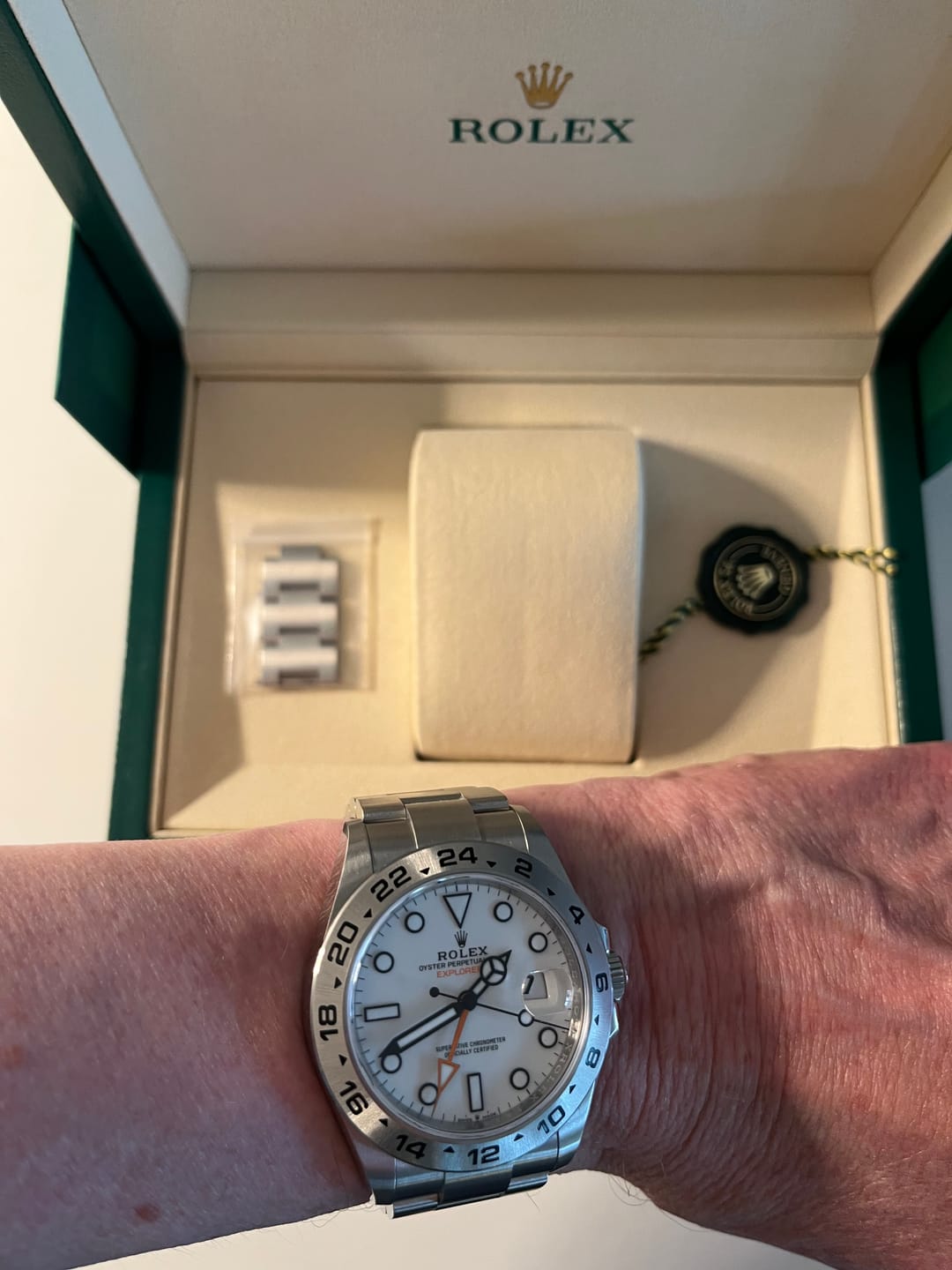 Customer photo review of Rolex Explorer II Polar - 226570 - Full-Set