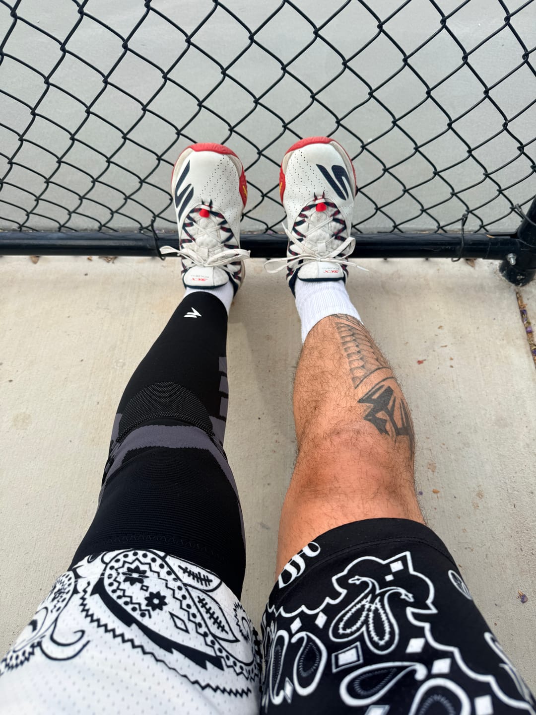 Customer photo review of Compression Sleeves V2 for Knees and Legs