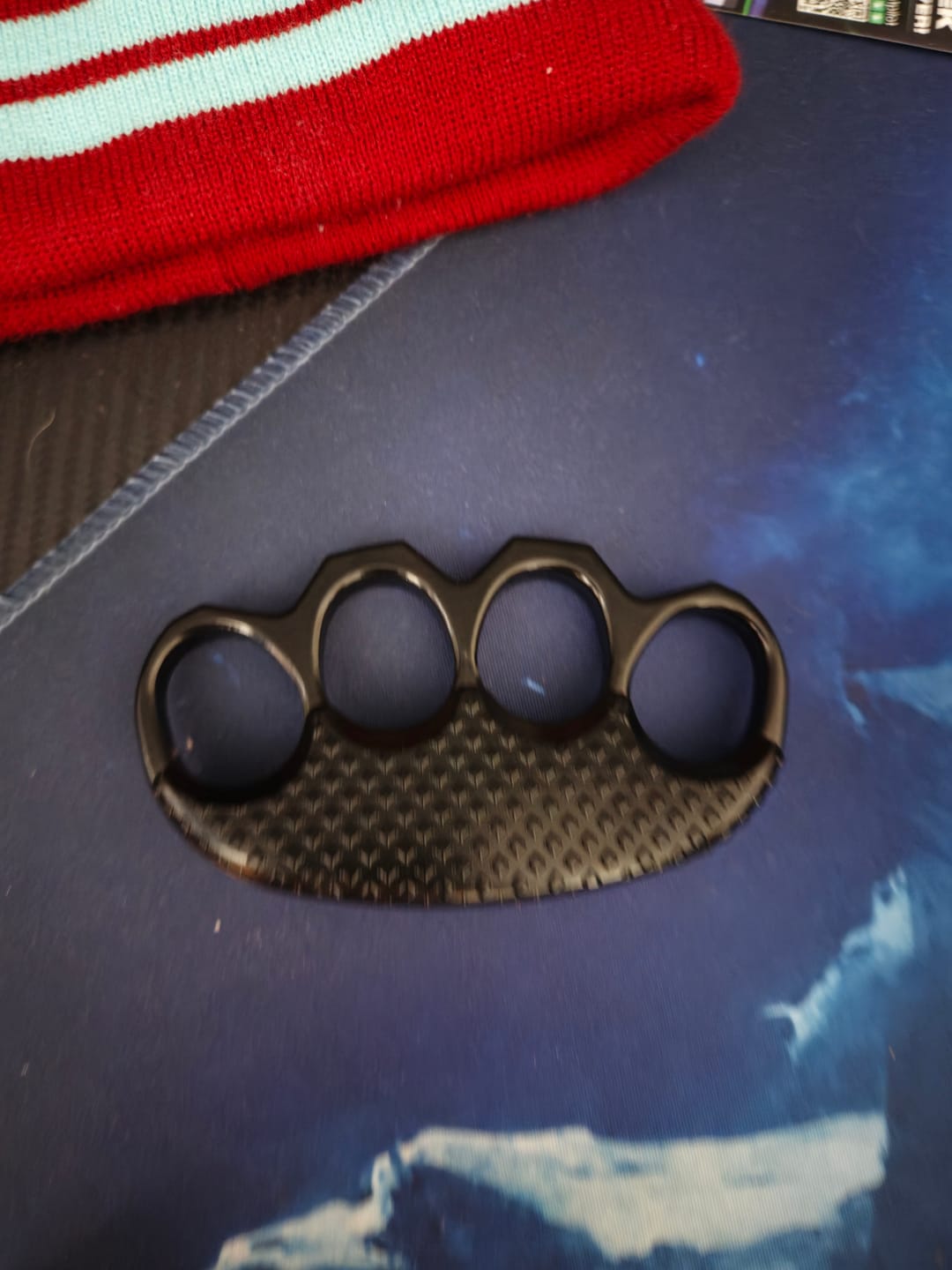 Customer photo review of Large Four-Finger Zinc Alloy EDC Tool