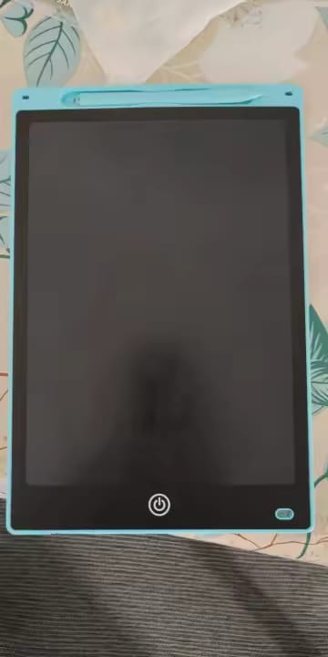 Customer photo review of Montessori SketchPad™- Tavoletta da Disegno LCD