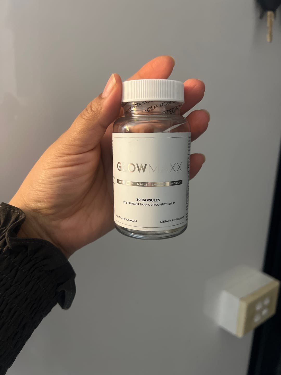 Customer photo review of GLOW MAXX