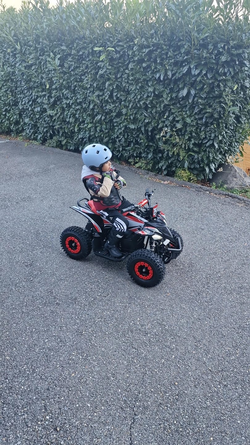 Customer photo review of Quad enfant électrique 800w - Modèle MQ-800