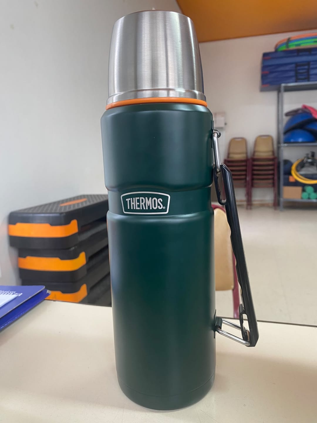 Customer photo review of Thermos Termo líquido acero inoxidable King 1,2 L – Matt Green