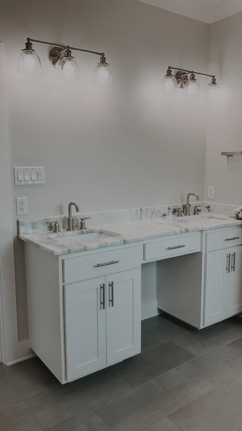 Customer photo review of Geiranger – 4-Piece Wall-Mounted Bathroom Accessories Set