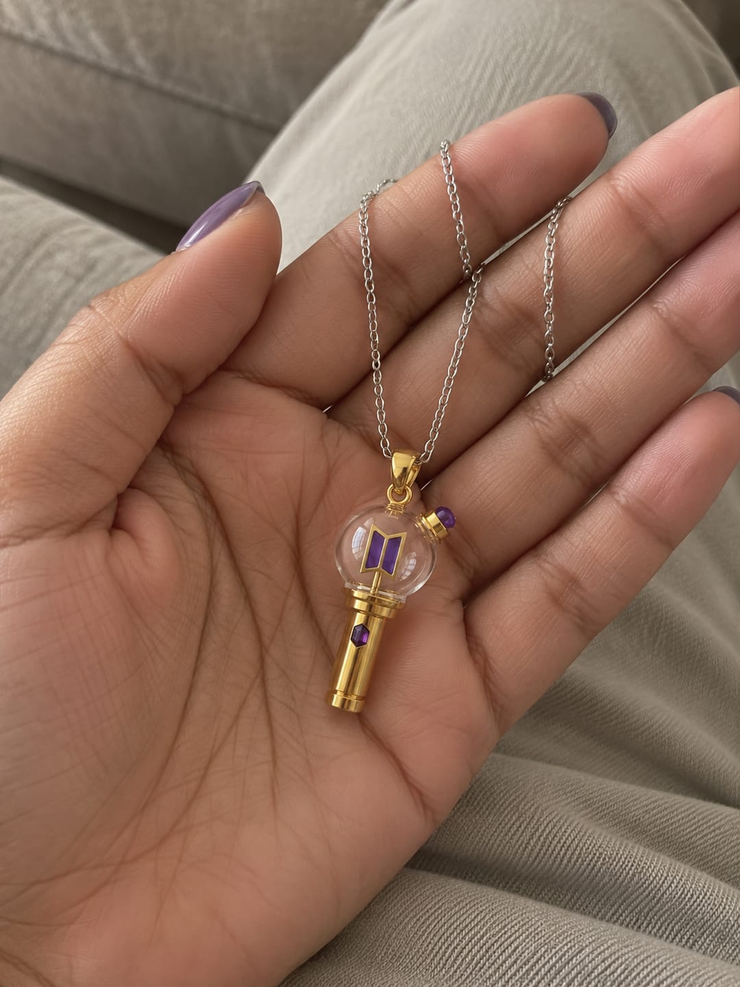 Customer photo review of Collar PurpleHeart© lightstick