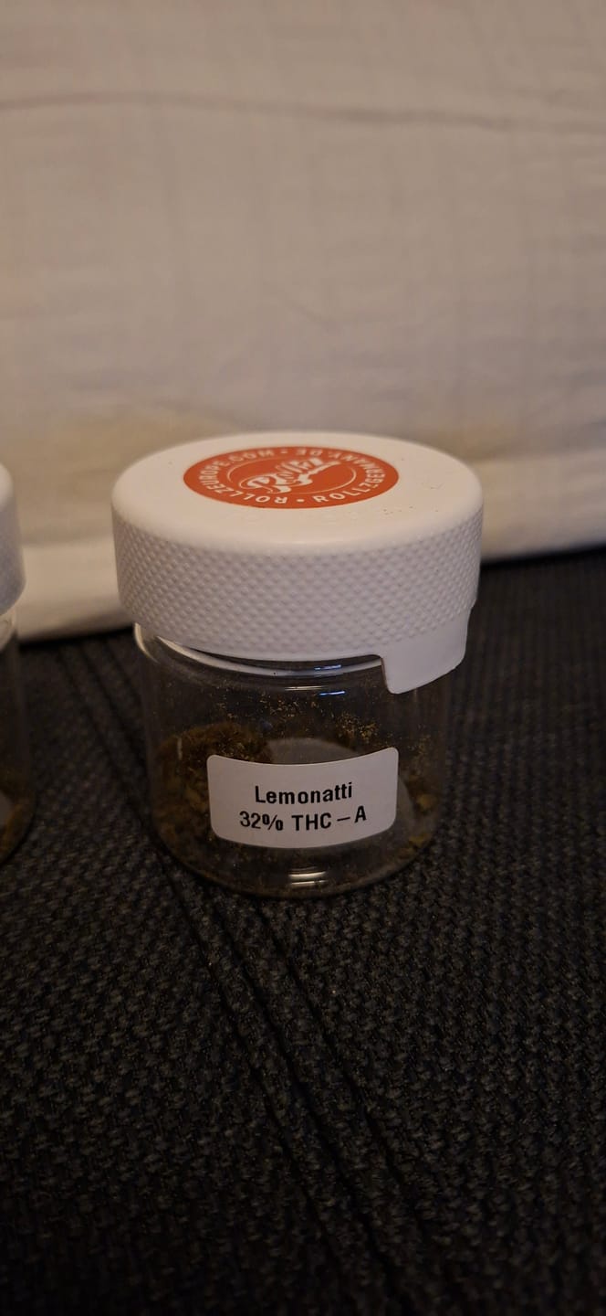 Customer photo review of THC-A 32% Blüten Lemonatti