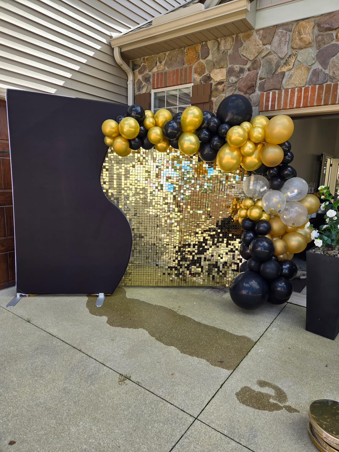 Customer photo review of 4x7ft Half Vase Backdrop Metal Frame Stand for Birthday Event Decoration