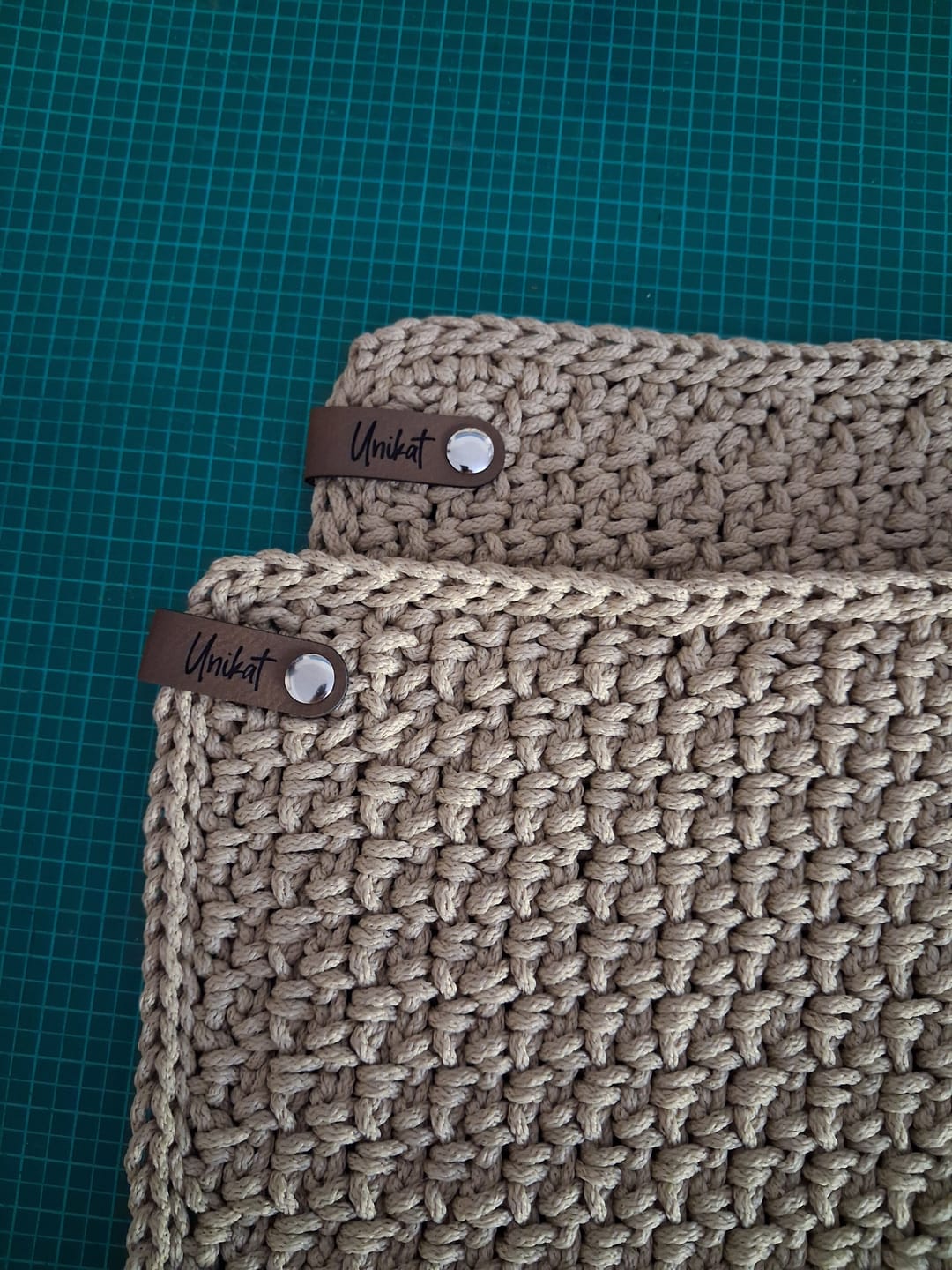 Customer photo review of Kunstleder Label "Unikat" für Häkelkörbe etc. - 90x15 mm - CS0017