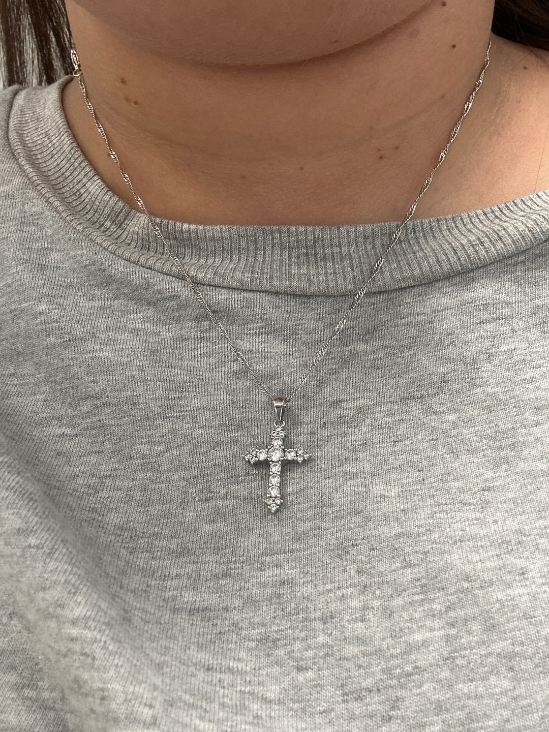 Customer photo review of Collier Croix Traditionnelle