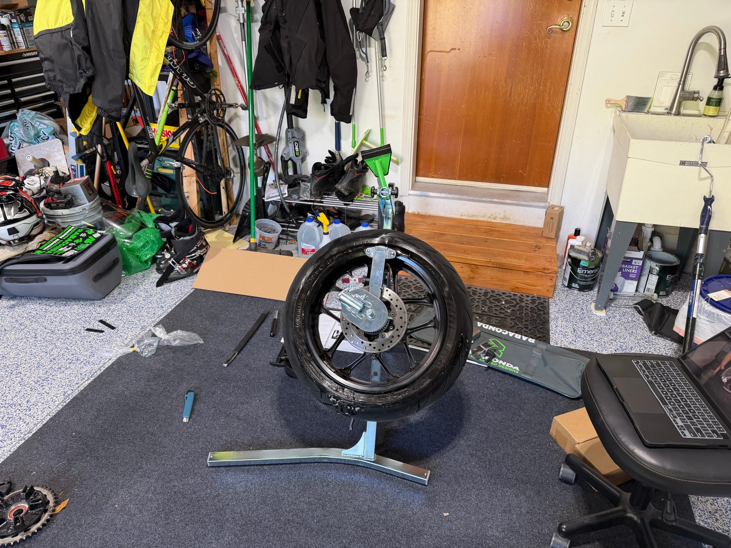 Customer photo review of Rabaconda Street Bike Tire Changer