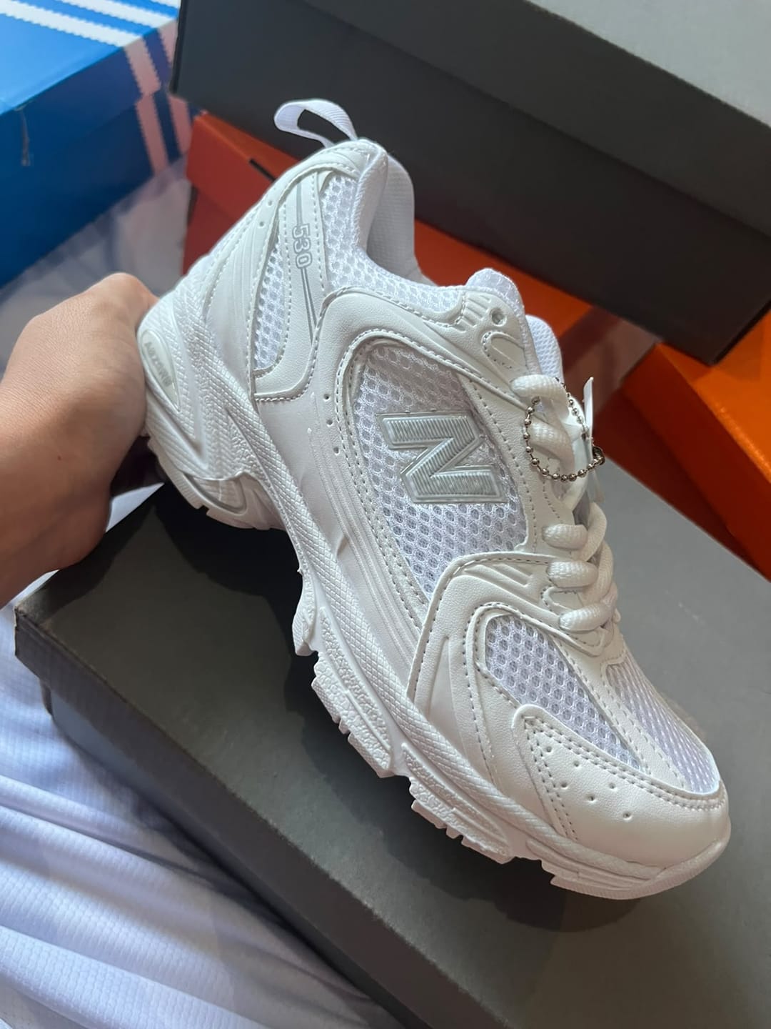 Customer photo review of Tenis New Balance 530 Blanco Total 1.1 Premium
