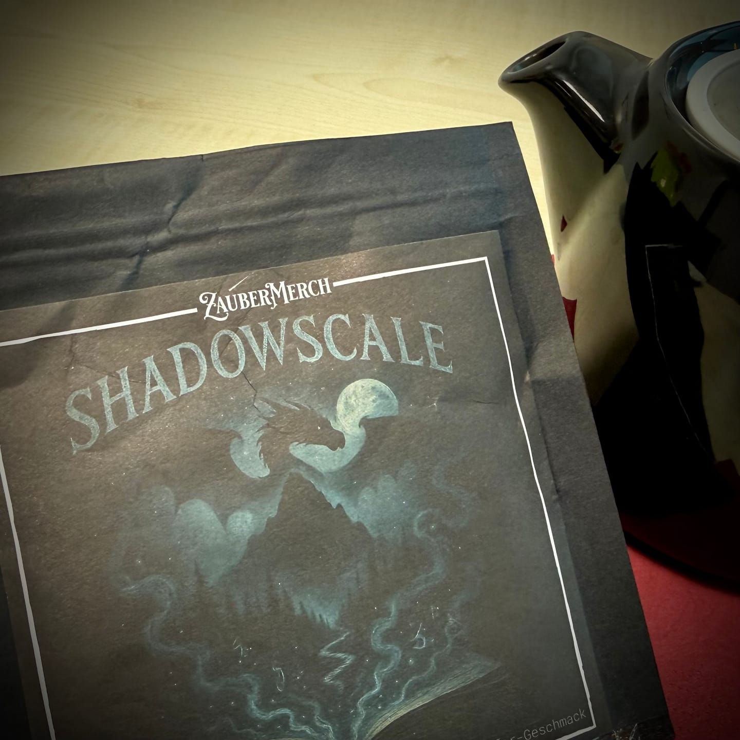Customer photo review of Shadowscale – Drachen Tee Mandarine & Pfeffer | Limitierter Booklover Tee