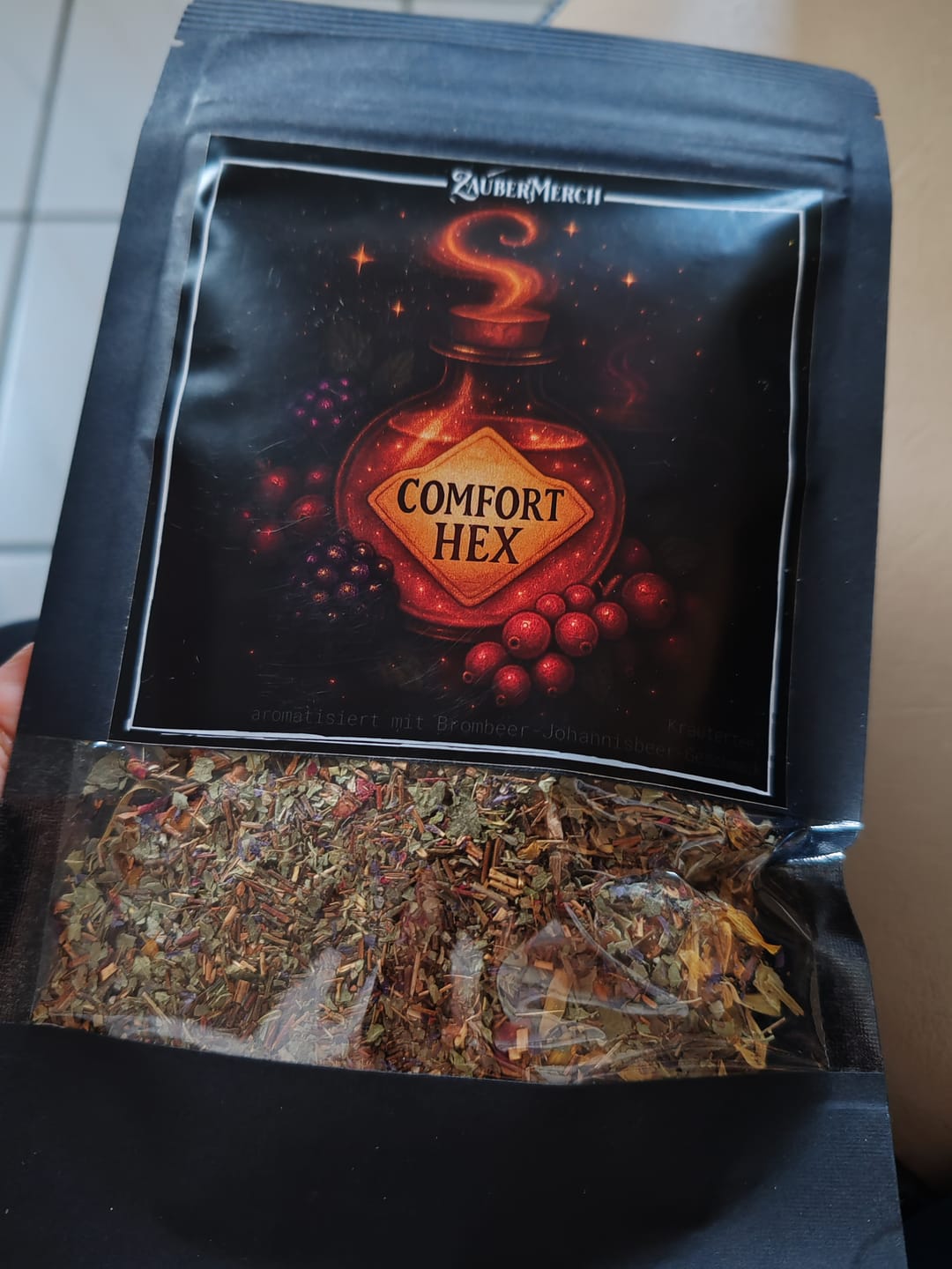 Customer photo review of Comfort Hex – Cozy Kräutertee mit Brombeer & Johannisbeere | Limitierter Cozy Season Tee