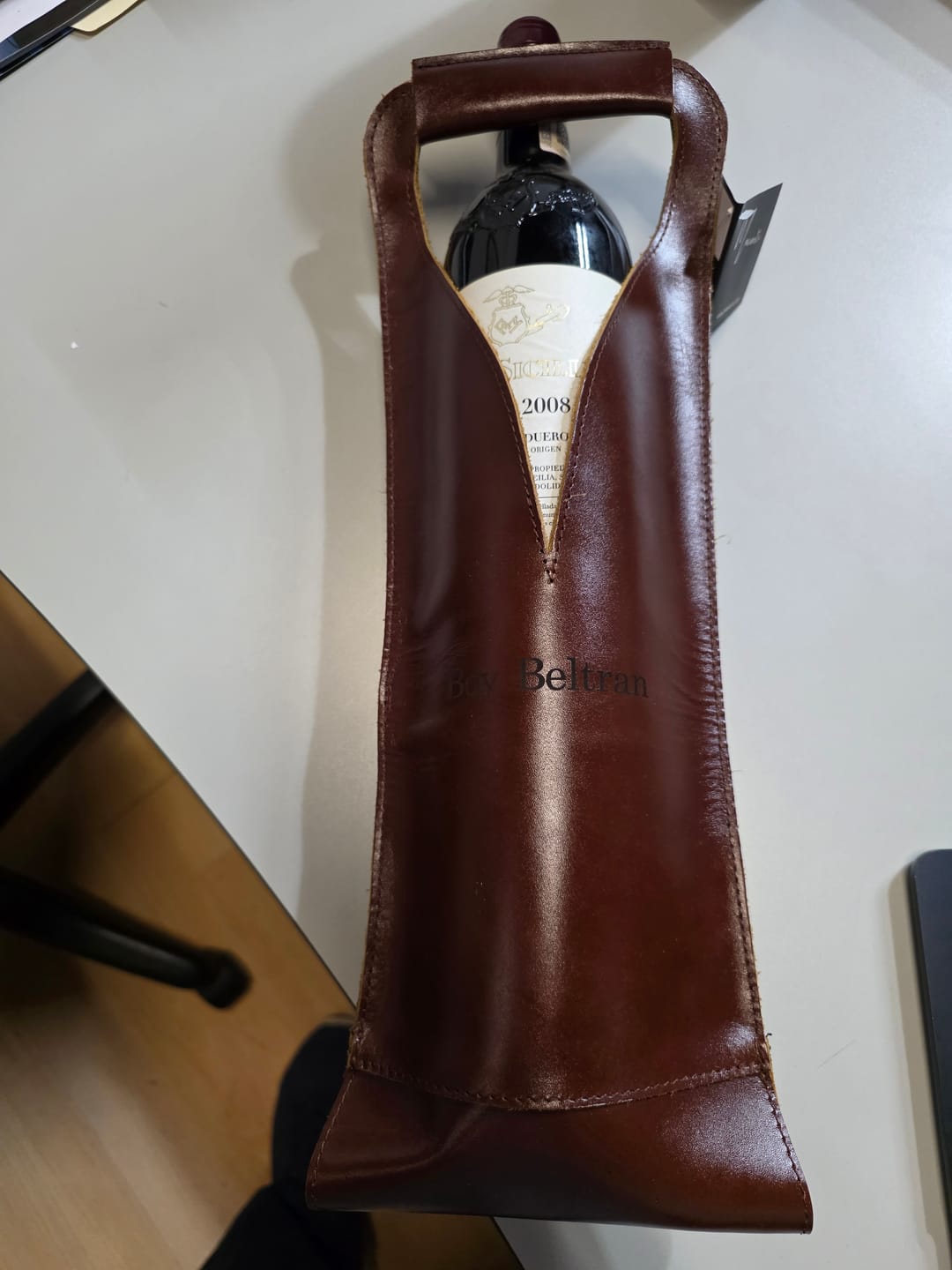 Customer photo review of Bolsa de vino de cuero Porta botella piel 100% Mod. *Merlot Plus +
