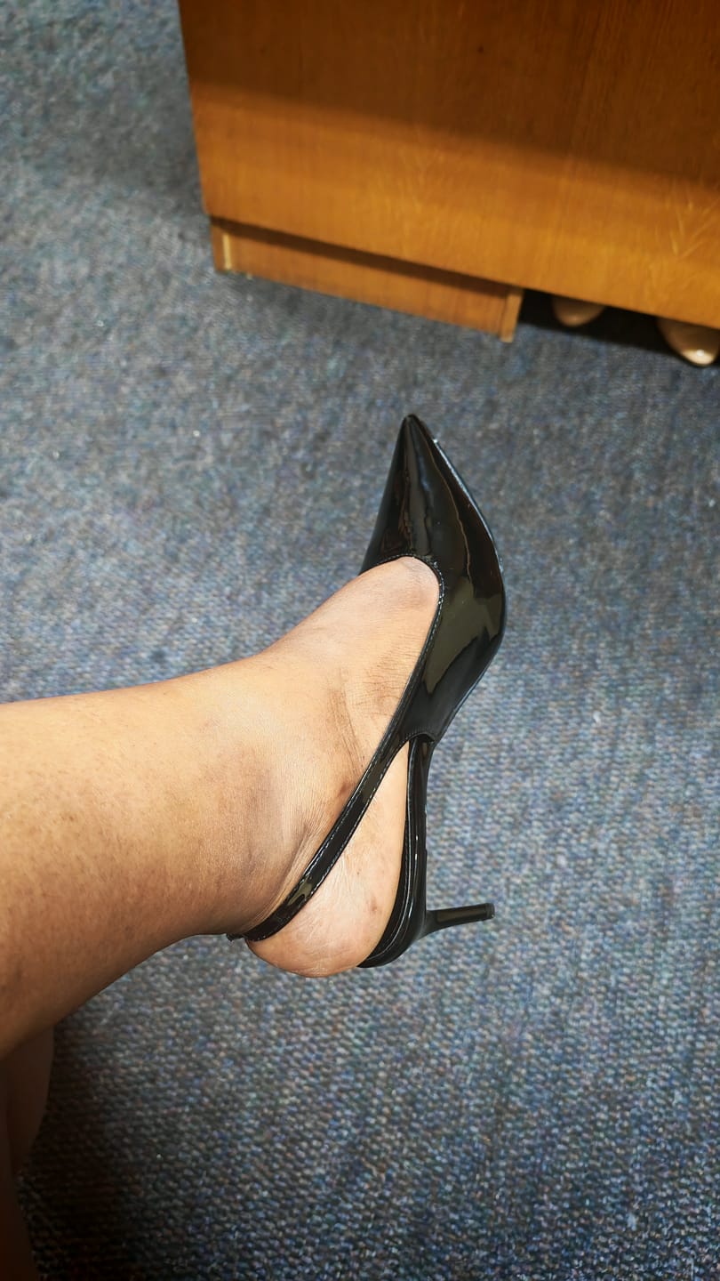 Customer photo review of Miss Black Gallery 13 Court - Black